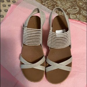 NWT.  Skechers